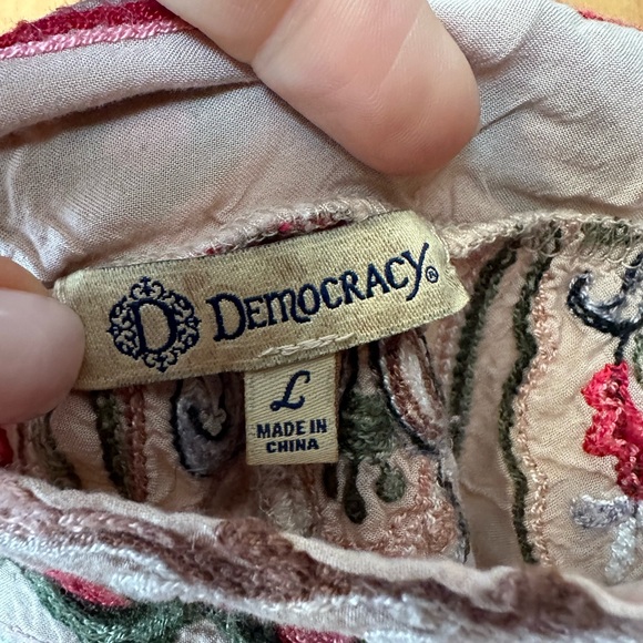 Democracy Cream Embroidered Flutter Sleeve Blouse - Picture 4 of 5